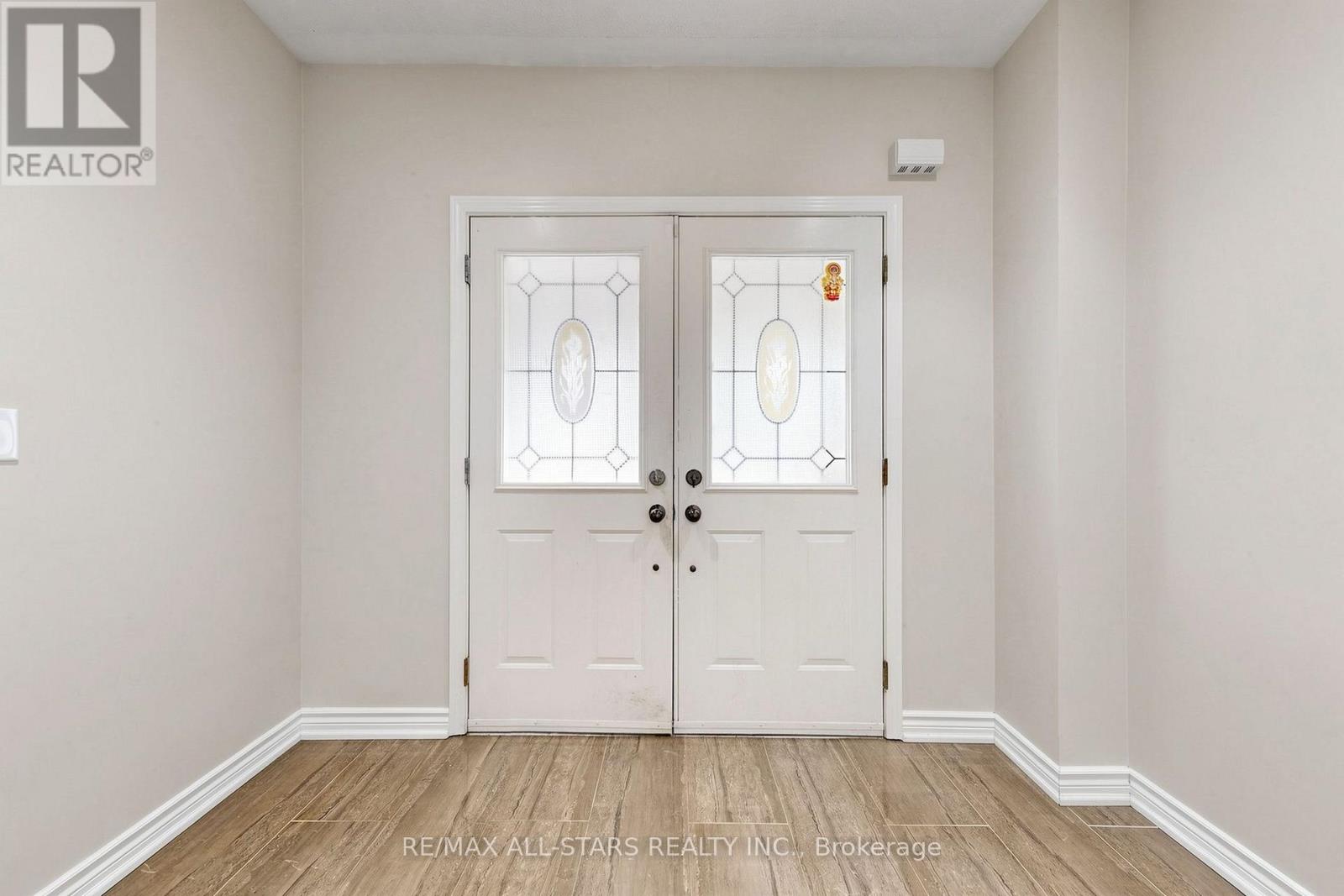 13 BOULDERBROOK DRIVE - 3