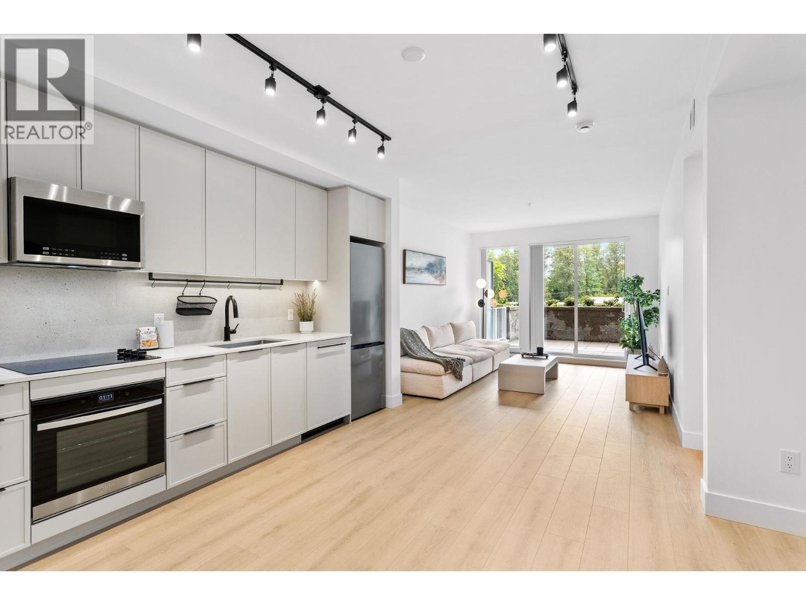 216 3055 MURRAY STREET, Port Moody