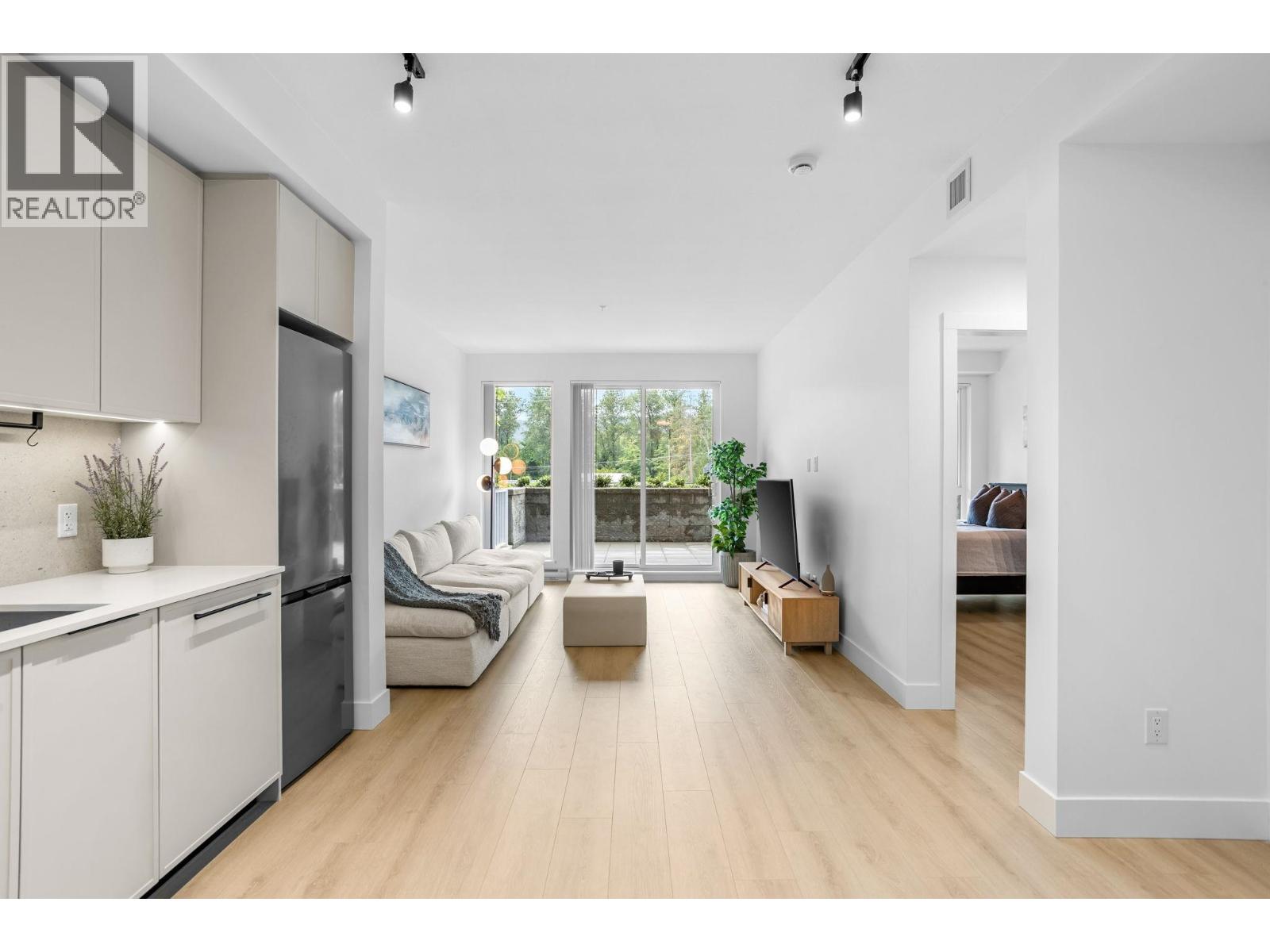 216 3055 MURRAY STREET, Port Moody
