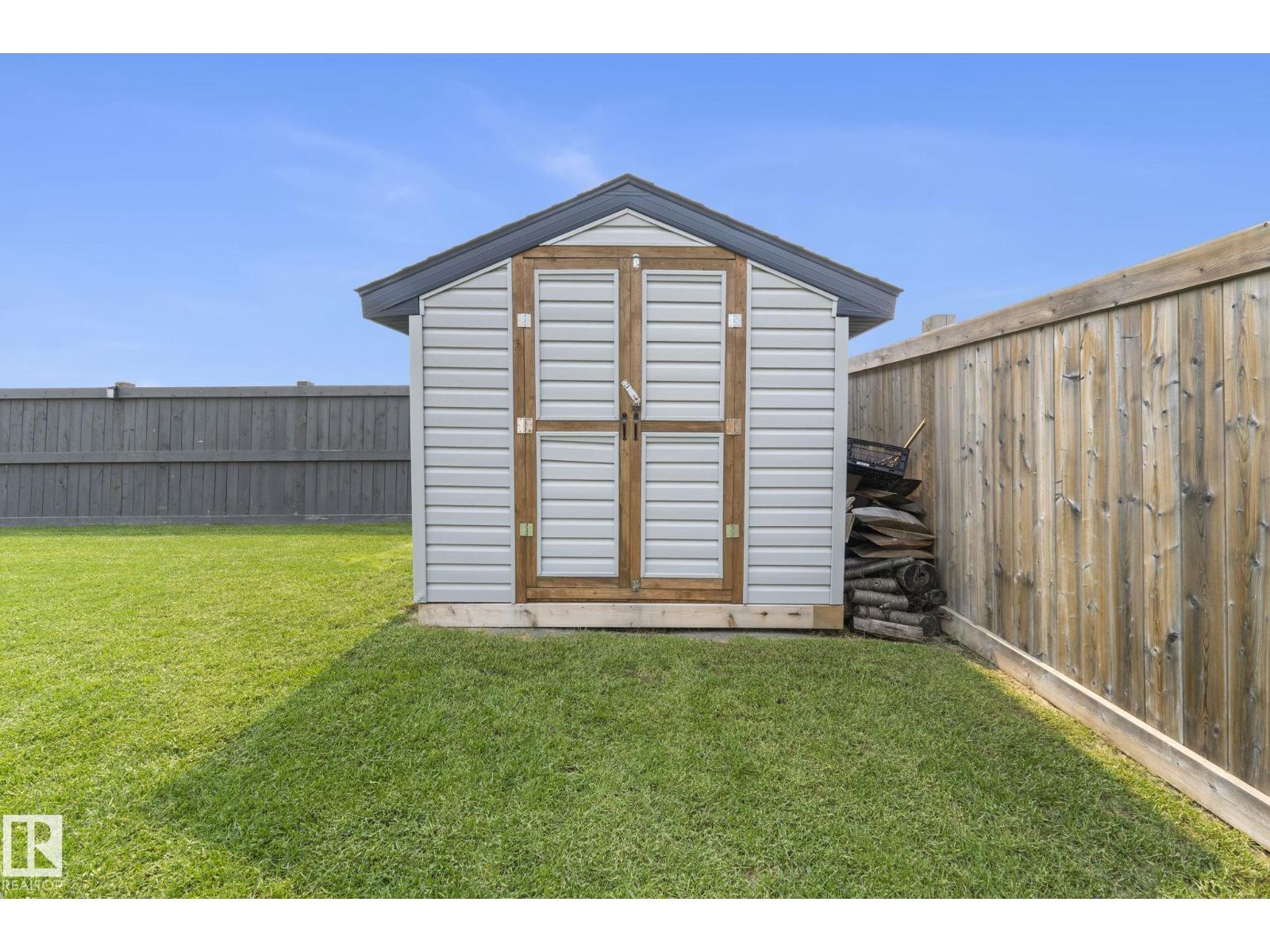 17308 49 Street NW - Photo 41