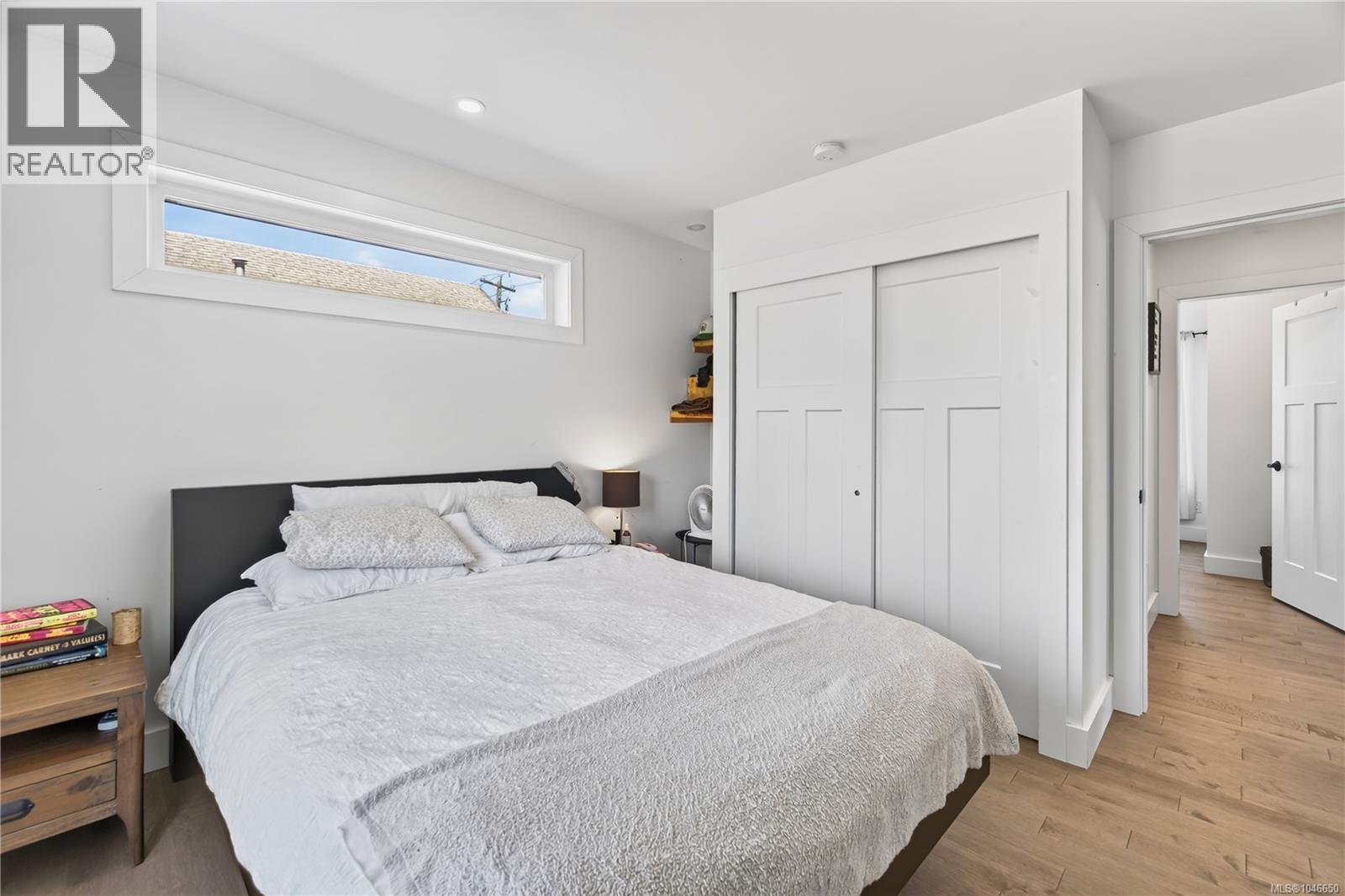 726 Haliburton St - Image 20
