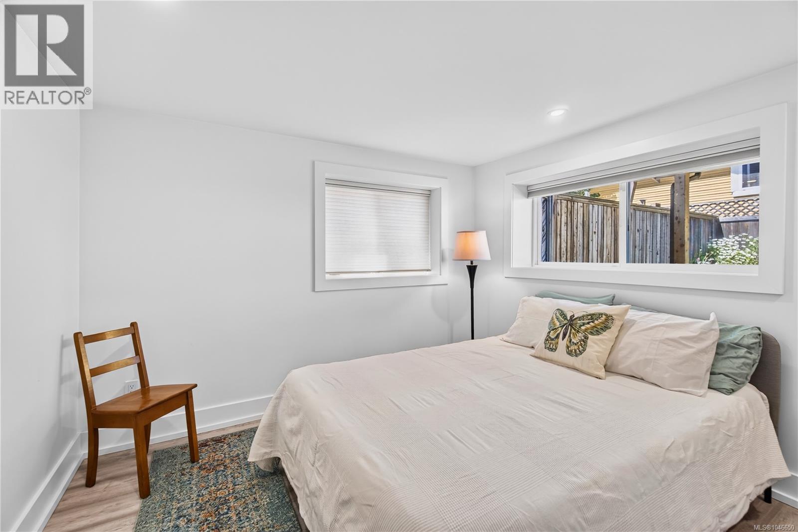 726 Haliburton St - 41