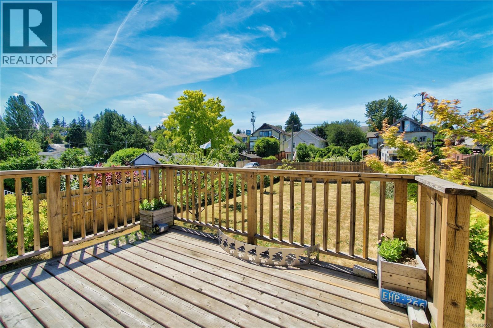 726 Haliburton St - Image 57