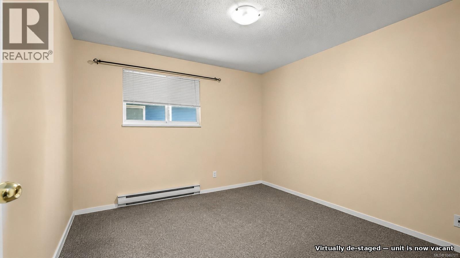 #18 1535 Dingwall Rd - 7