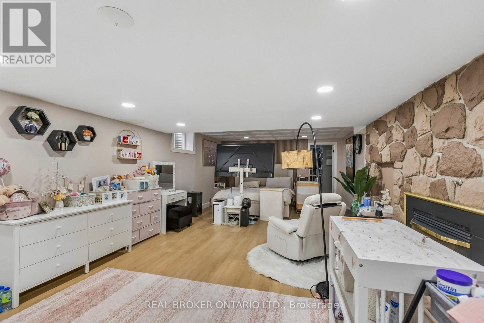 3 CHICOPEE TERRACE - 36