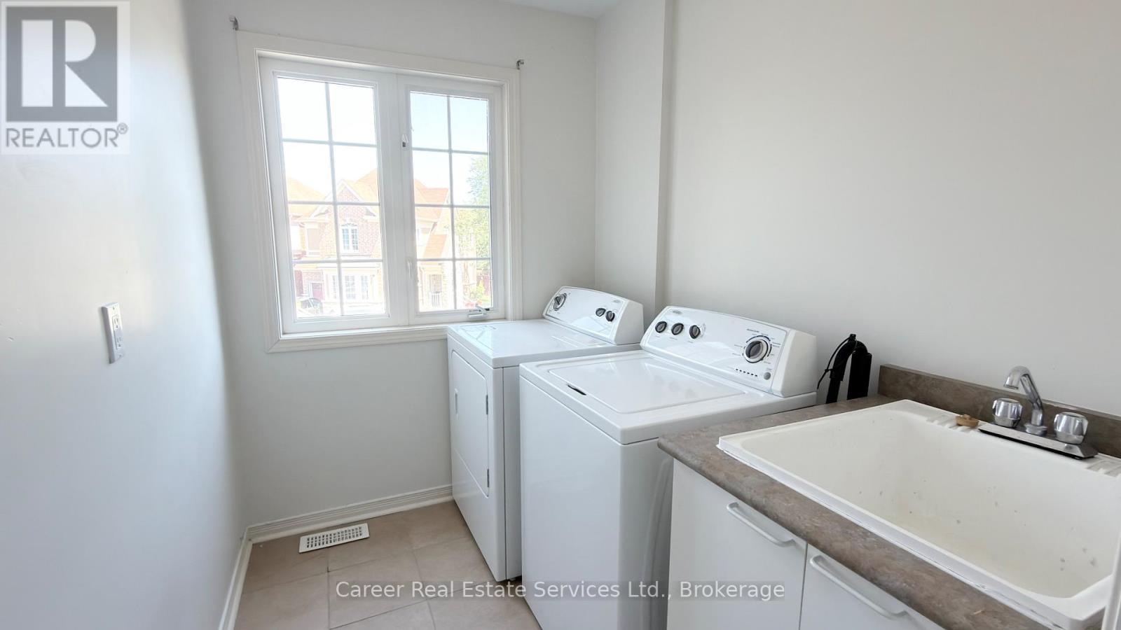 12 CRAGG CRESCENT - 21
