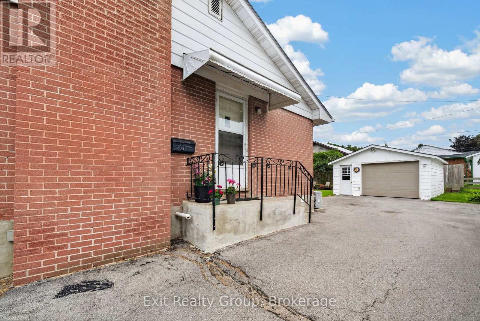 41 SECOND AVENUE - 36