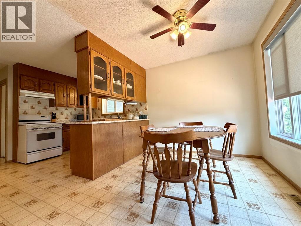 530 20 Street - Photo 6