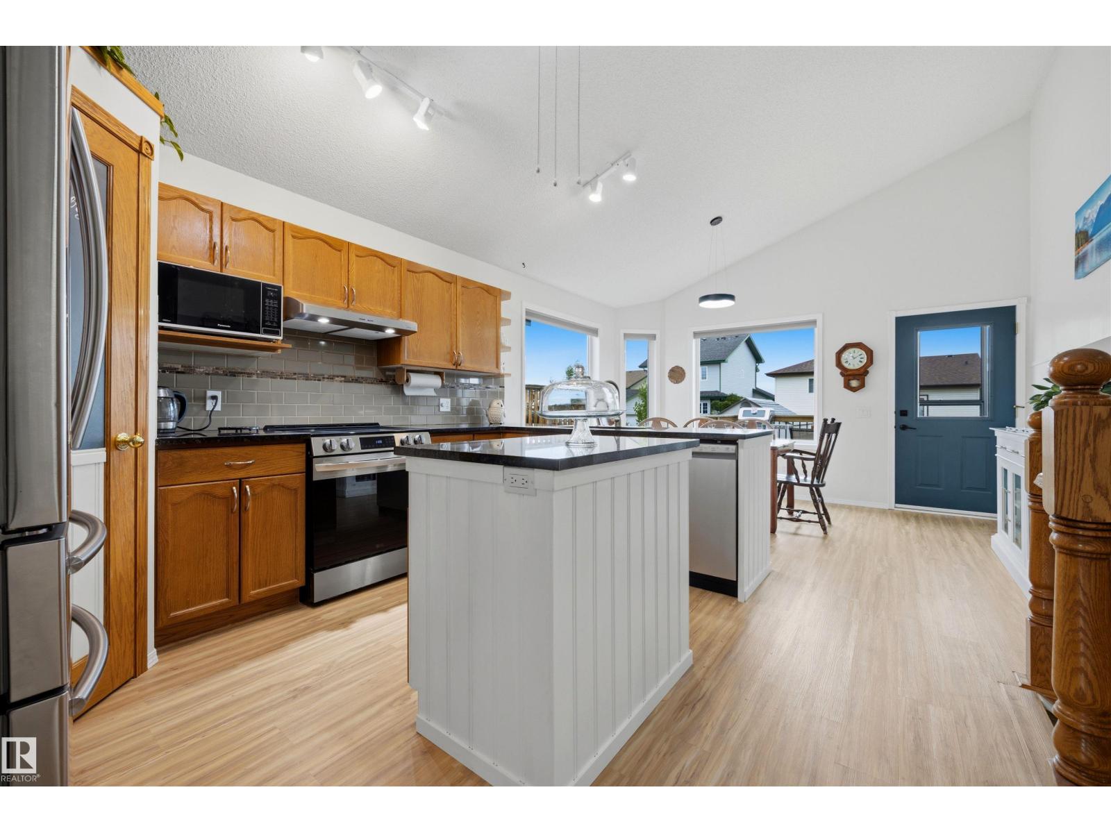 313 DAVENPORT DR - 6