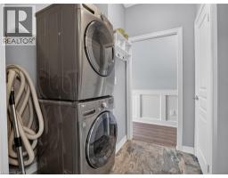 Laundry room - 285 South Pelham Road, Welland, ON L3C0E6 Photo 13