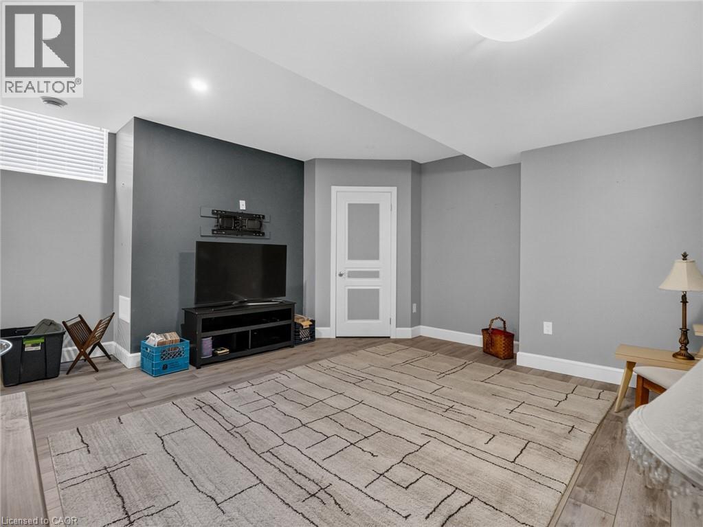 285 SOUTH PELHAM Road - Image 29