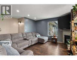 Primary Bedroom - 895a Georgeann Road, Kamloops, BC V2B6H9 Photo 7