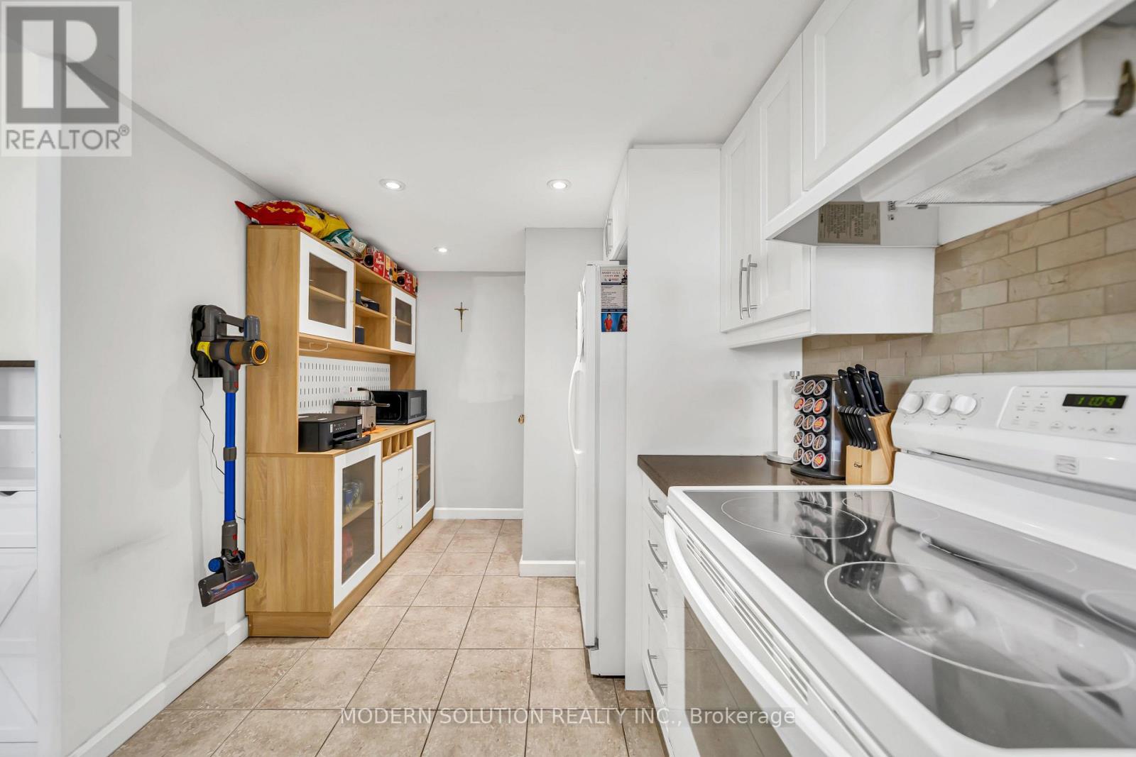 #501 20 CHERRYTREE DRIVE - Image 22
