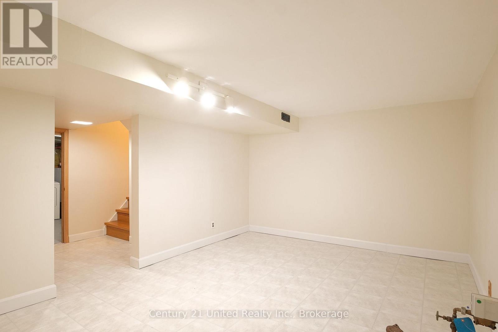922 WEBBER AVENUE - 18