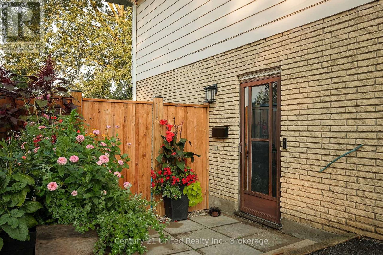 922 WEBBER AVENUE - 2