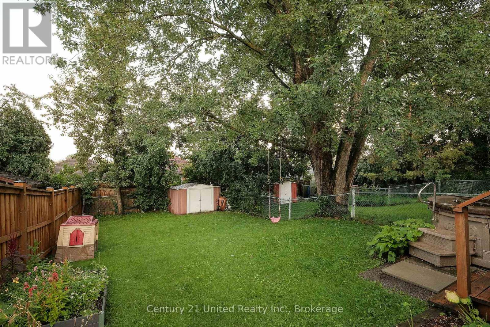 922 WEBBER AVENUE - Image 23