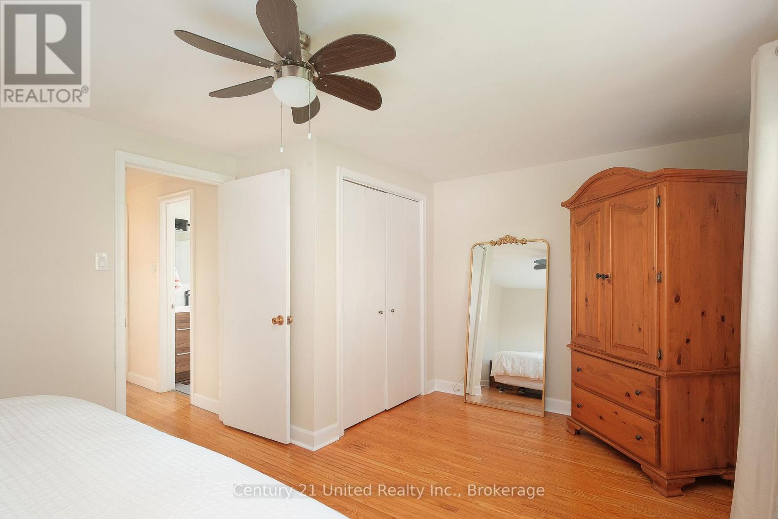 922 WEBBER AVENUE - Image 12