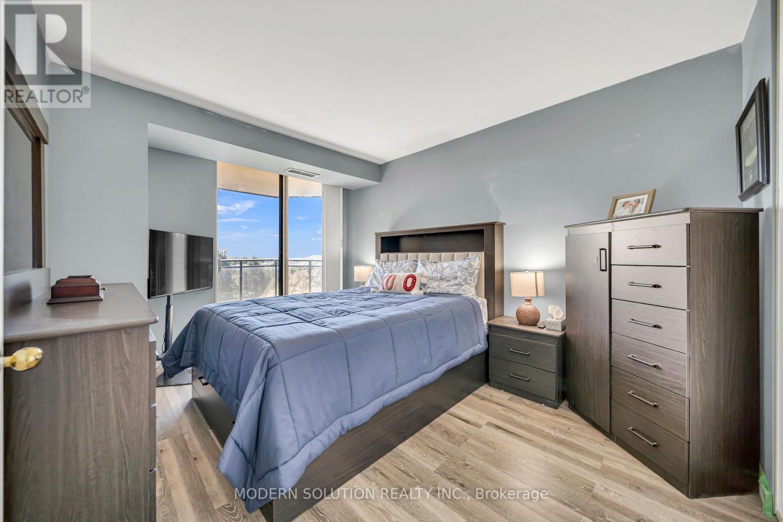 #501 20 CHERRYTREE DRIVE - 33