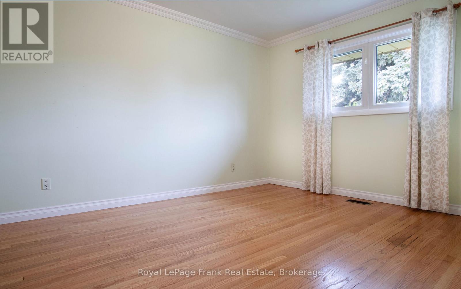 407 GLENCASTLE AVENUE - Image 13