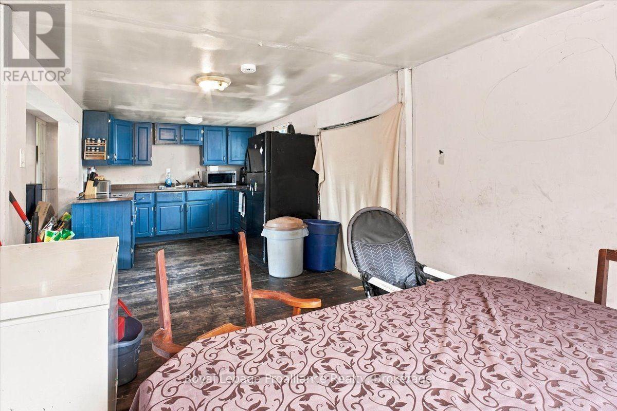 27 HARTIN ROAD - 17