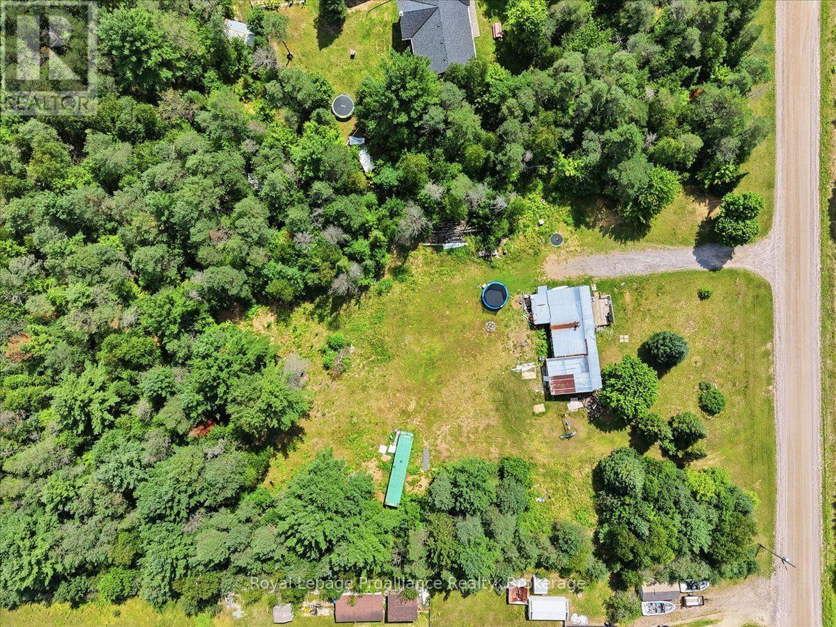 27 HARTIN ROAD - 36