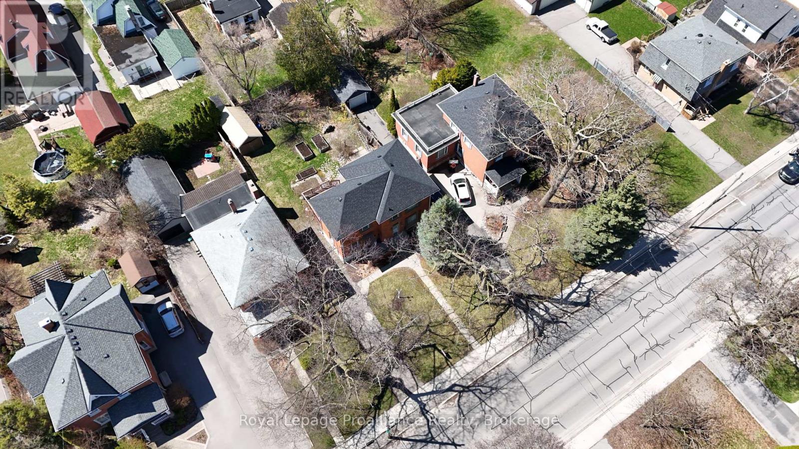 308 BLEECKER AVENUE - Image 18