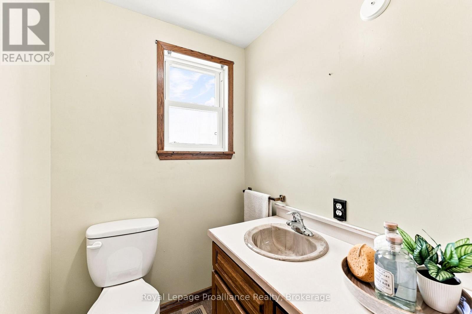 499 MCMASTER ROAD - Image 25