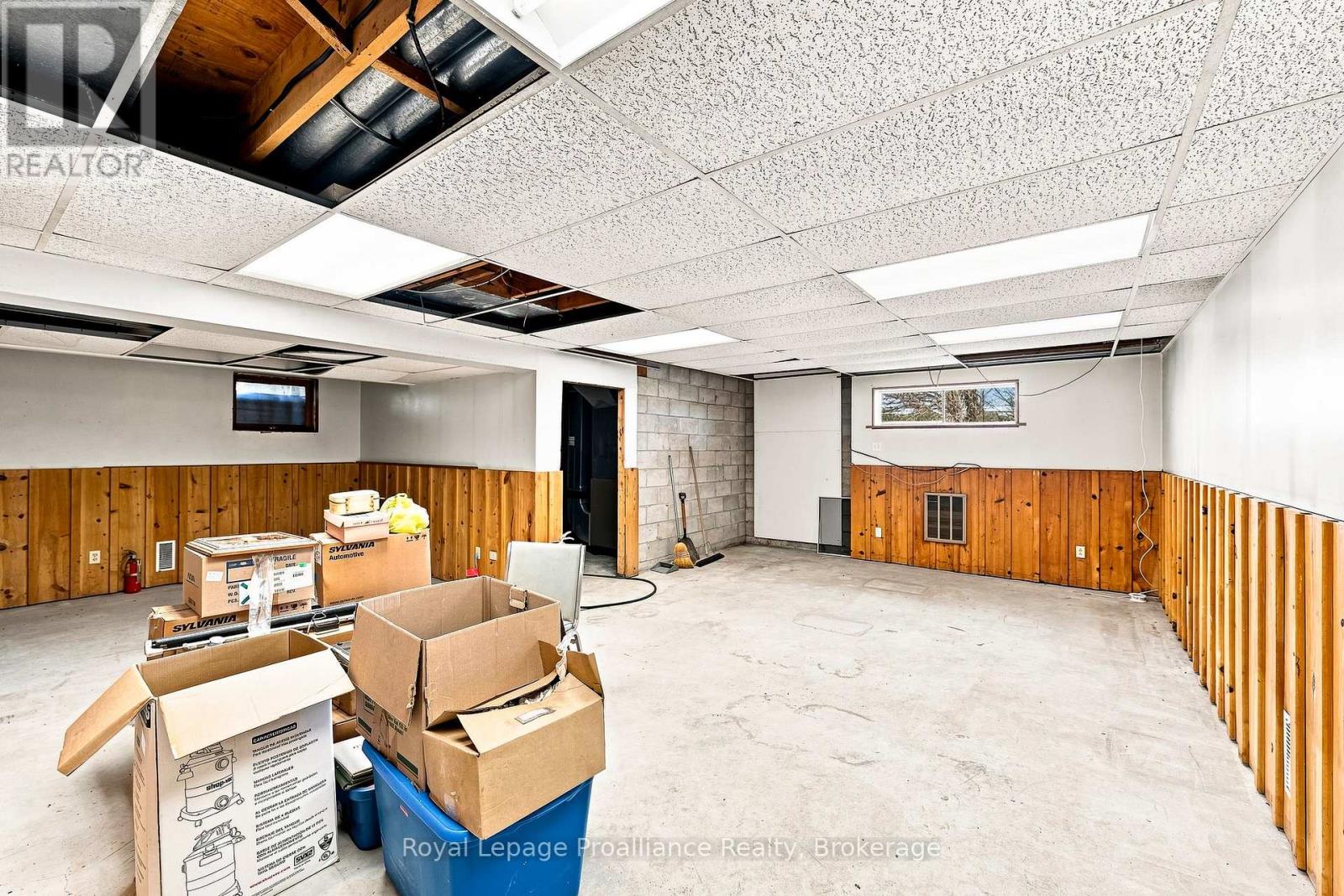 499 MCMASTER ROAD - Image 36