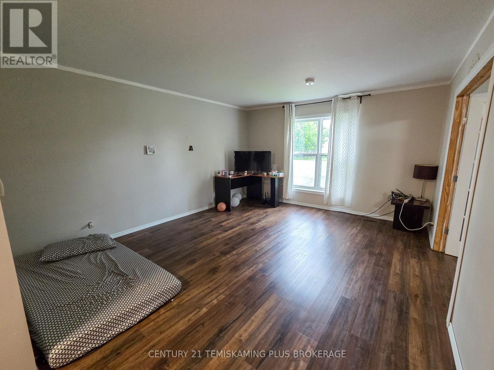 126 FOURTH AVENUE - Image 3