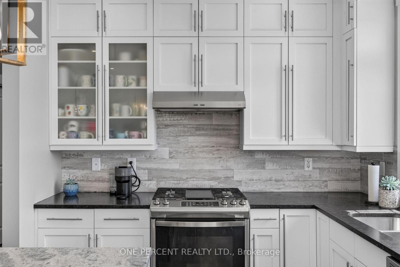 525 MCCREA ROAD - 22