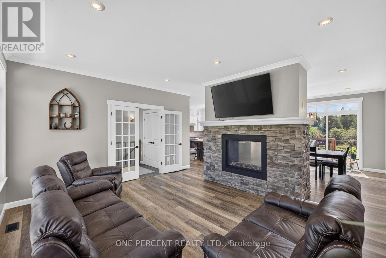 525 MCCREA ROAD - Image 9