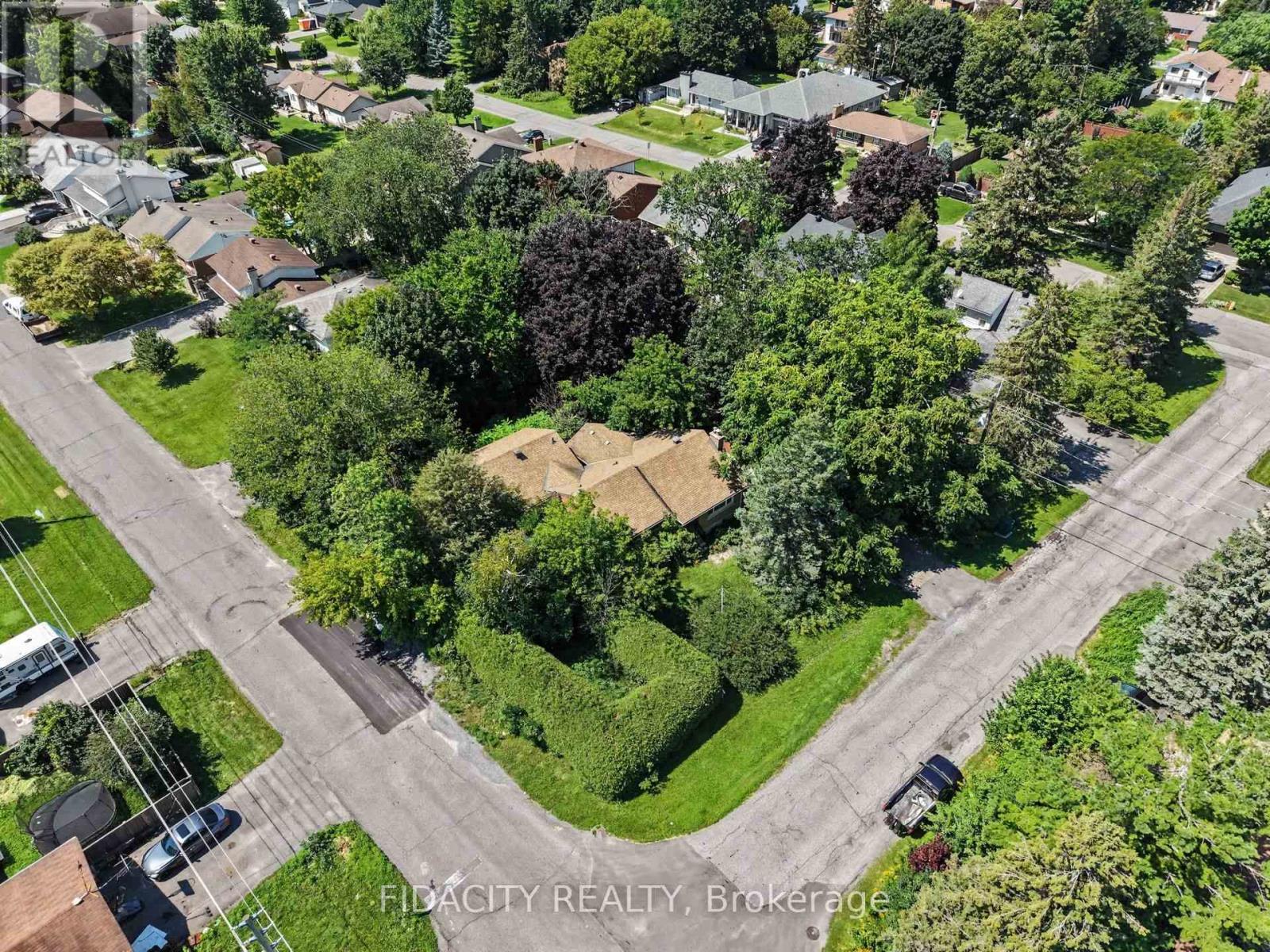 6 MALCOLM PLACE - 1