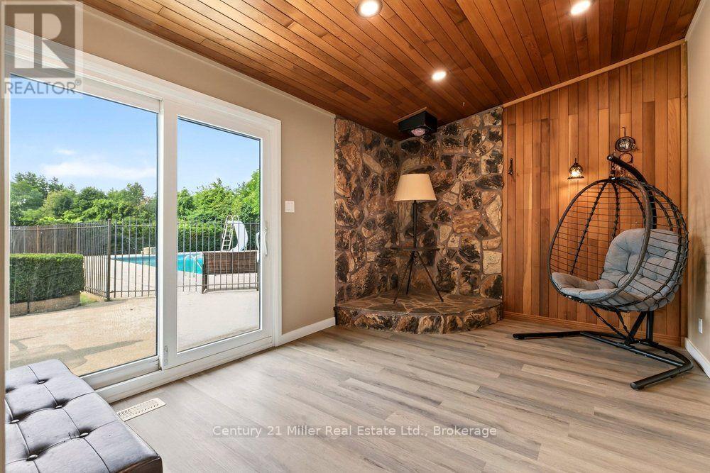 85 WATERFORD DRIVE - 19