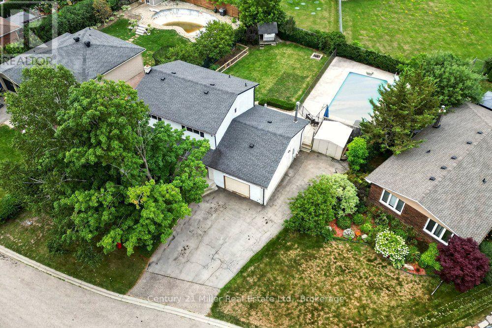 85 WATERFORD DRIVE - 4