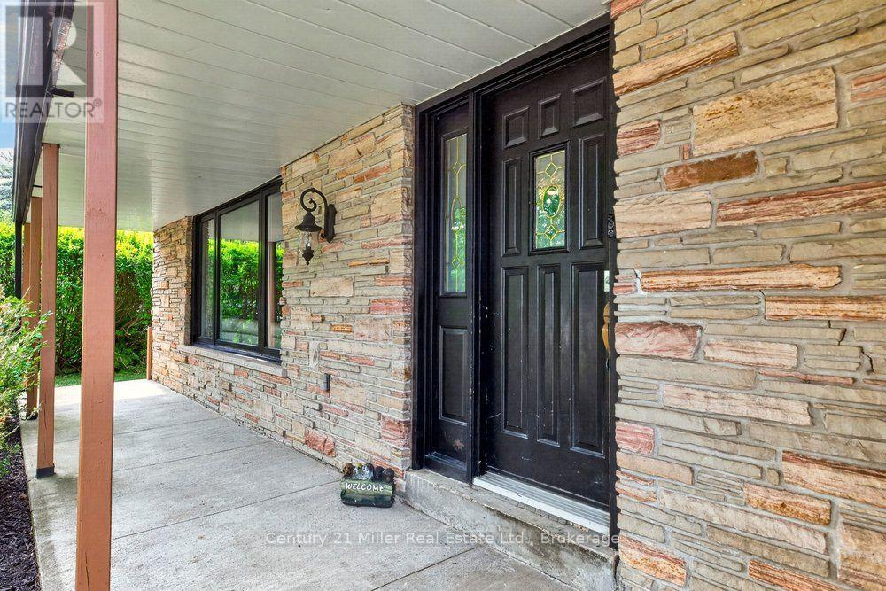 85 WATERFORD DRIVE - 6