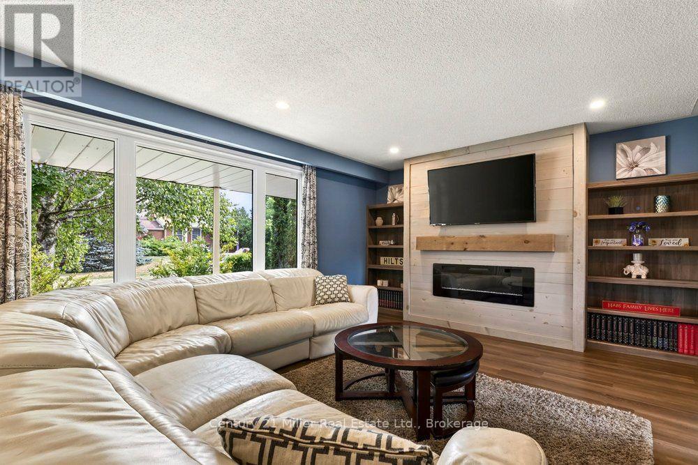 85 WATERFORD DRIVE - 8