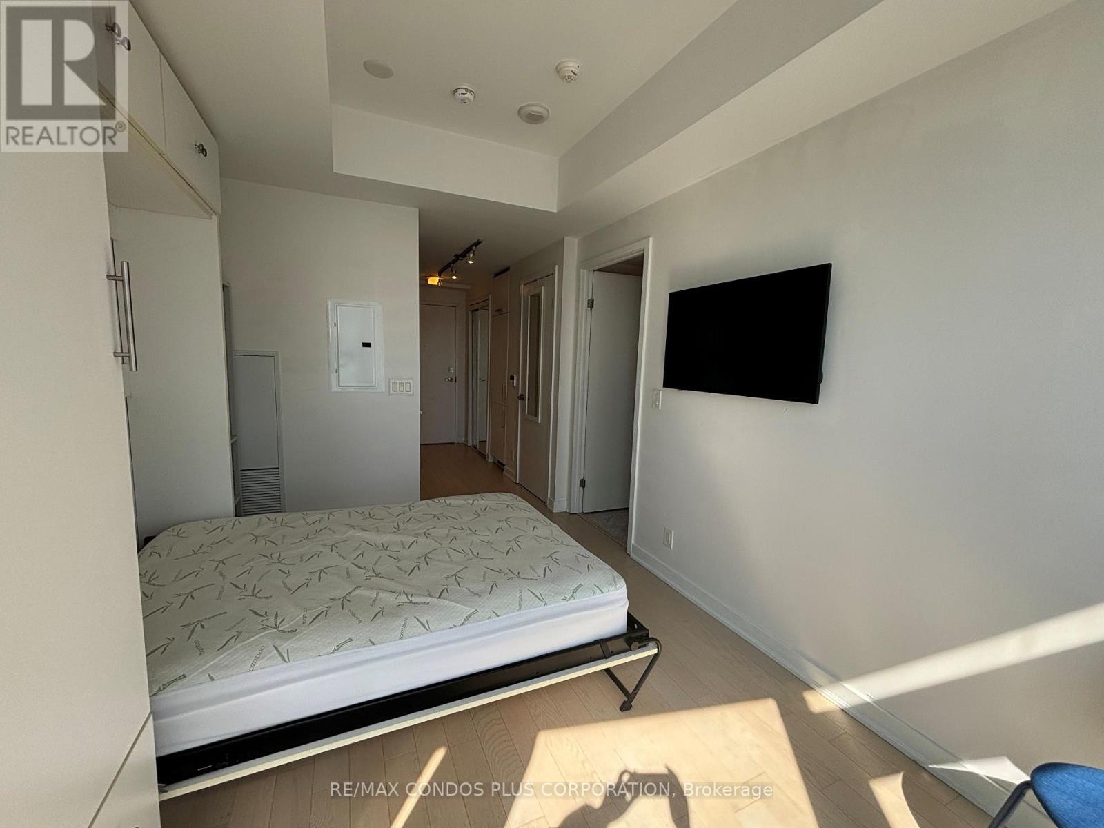 #5102 14 YORK STREET - 9