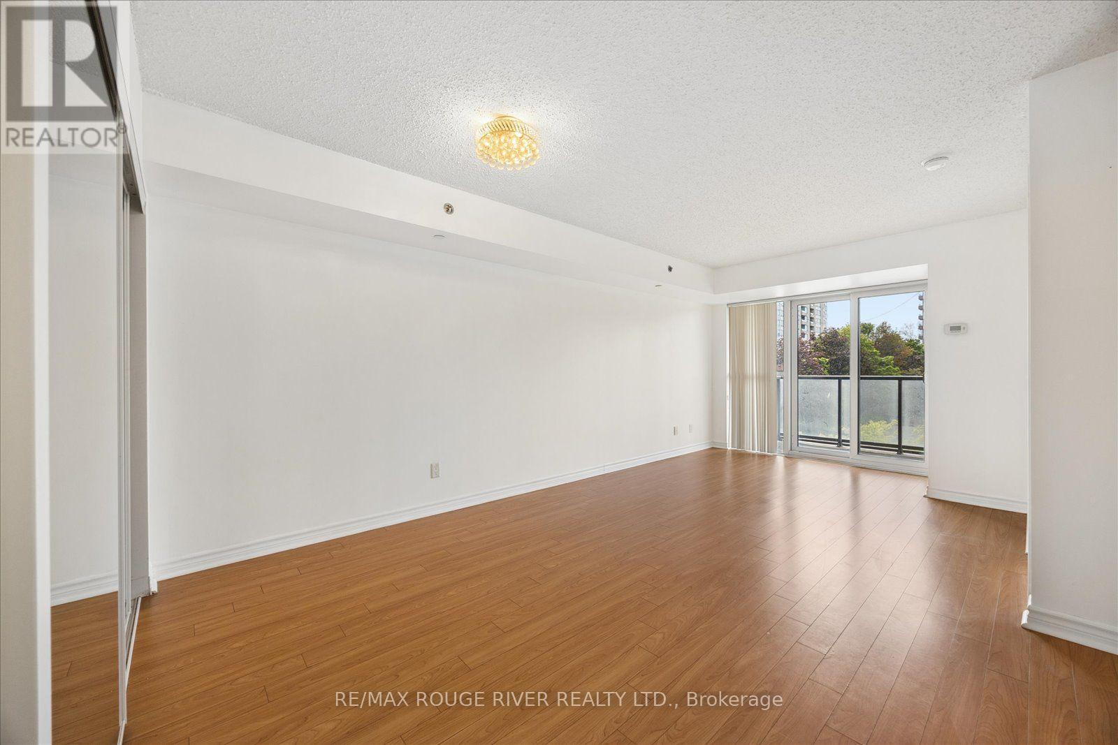 #330 35 SARANAC BOULEVARD - 3