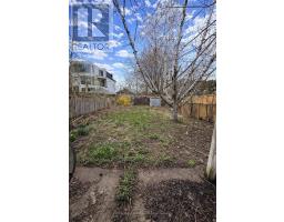 368 Winnett Avenue, Toronto, ON M6C3M1 Photo 12