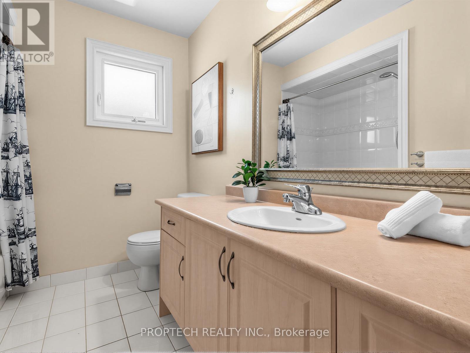 47 TOPHAM CRESCENT - 24