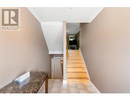 35 Alexander Crescent thumbnail 4