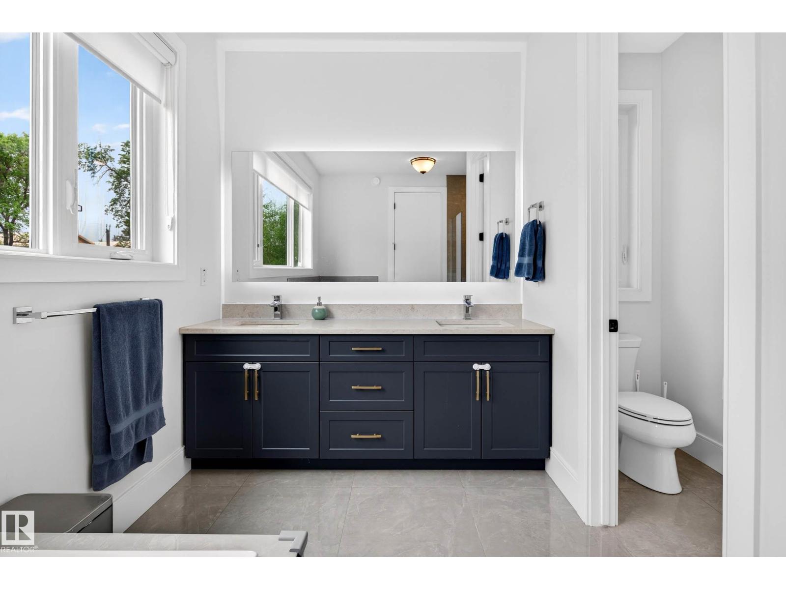 11743 83 Avenue NW - Photo 27