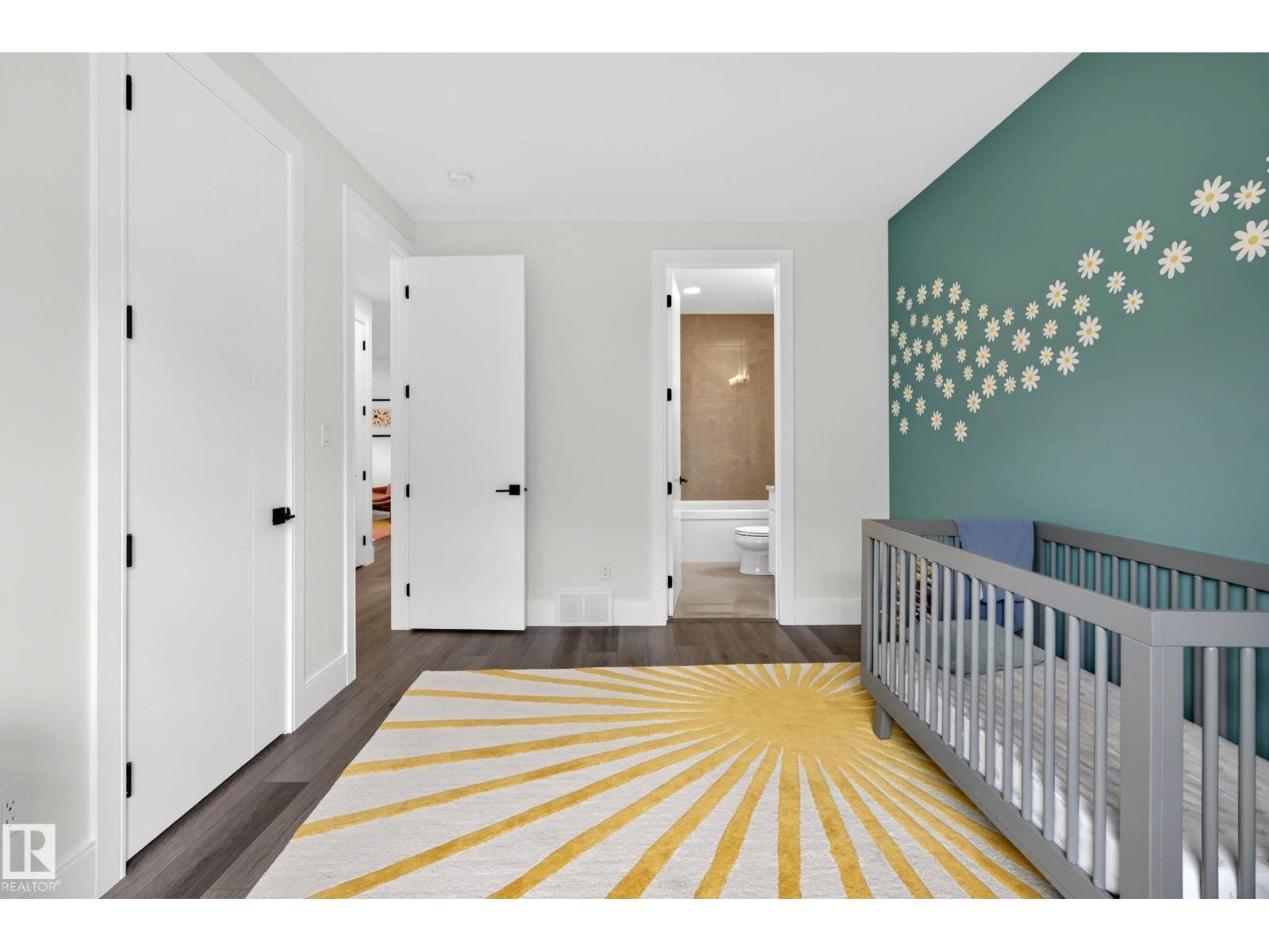11743 83 Avenue NW - Photo 32