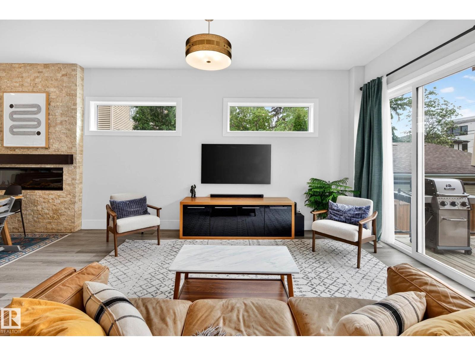 11743 83 AV NW - 4