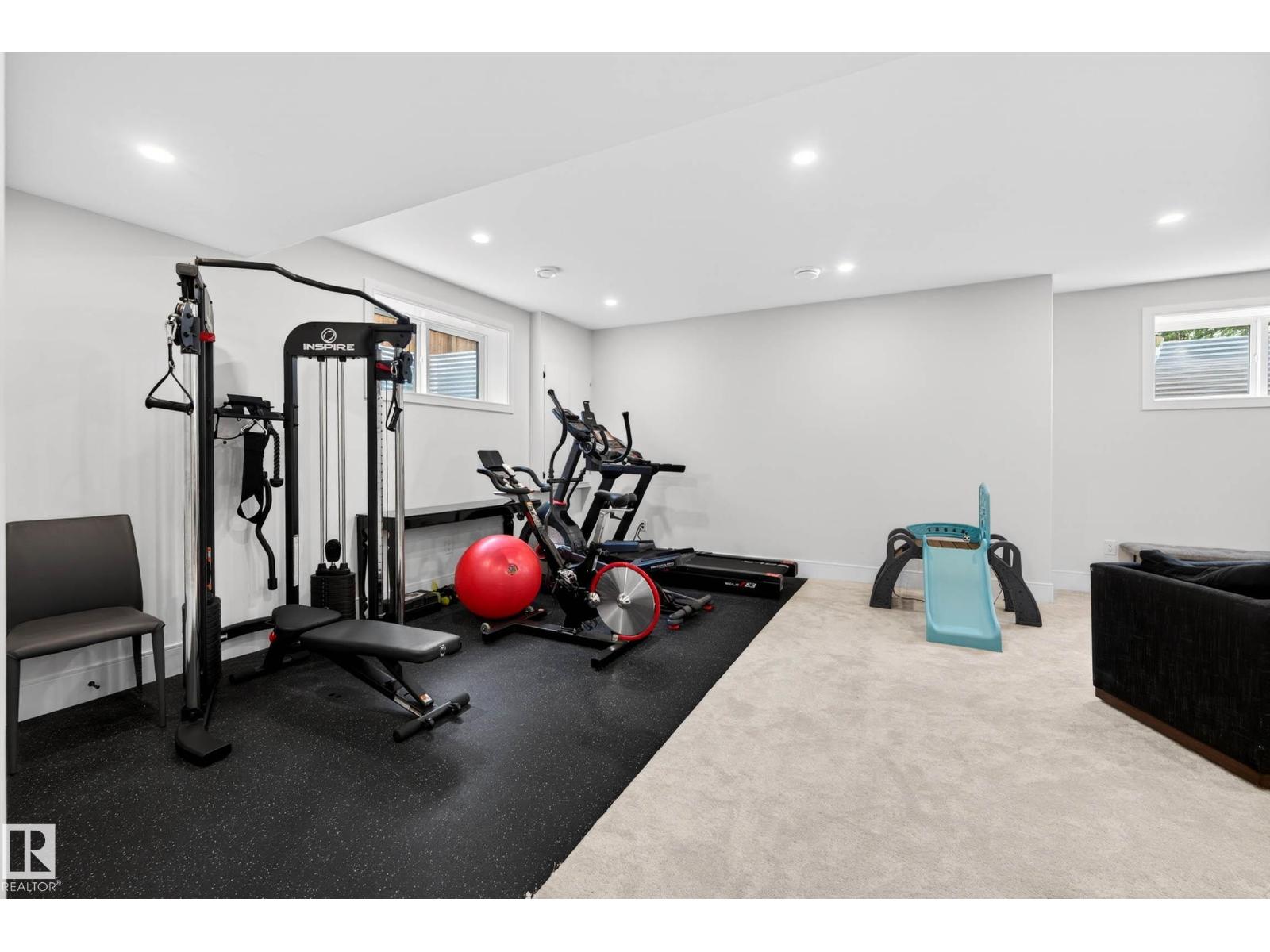 11743 83 Avenue NW - Photo 40