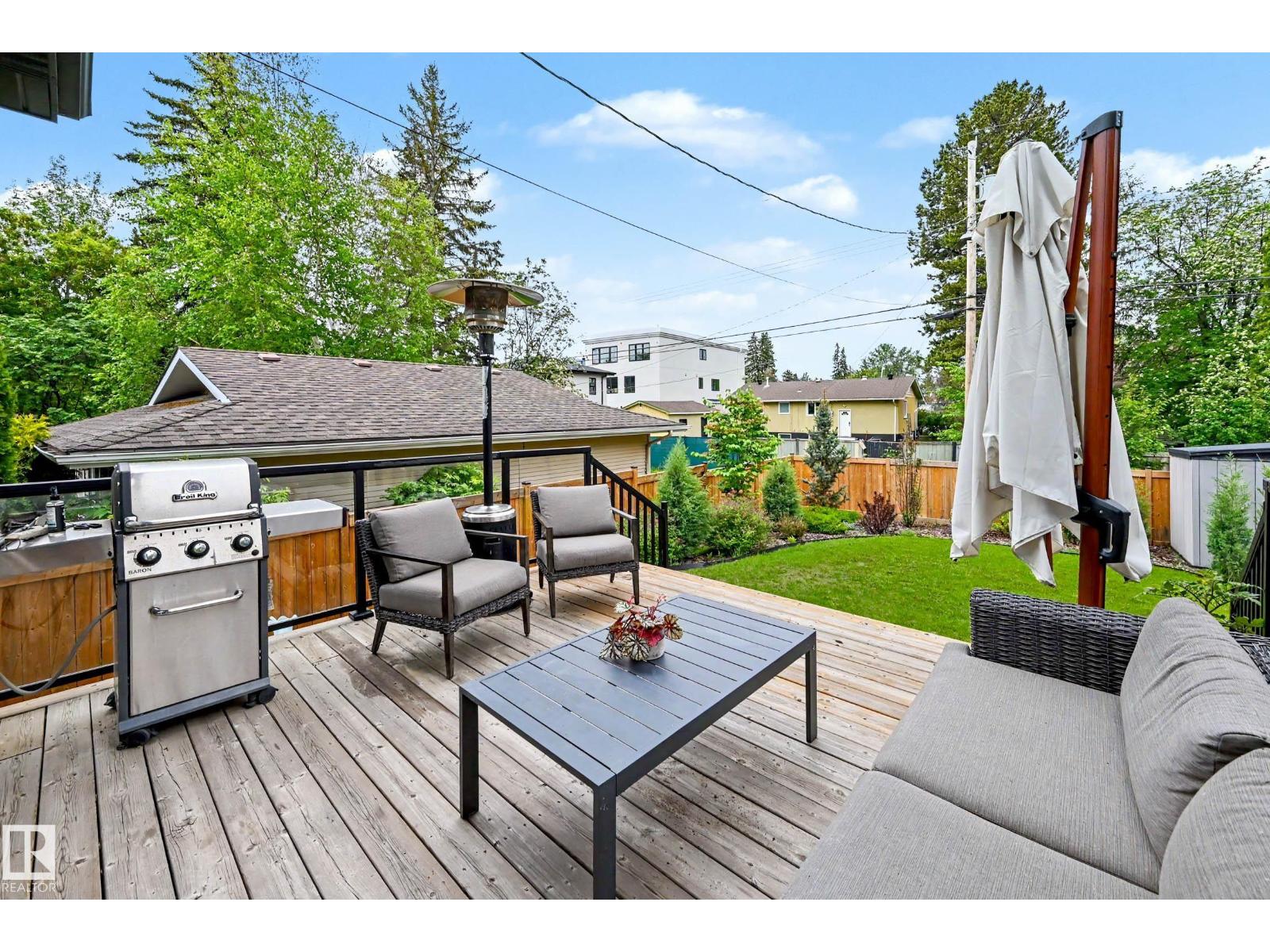 11743 83 Avenue NW - Photo 48