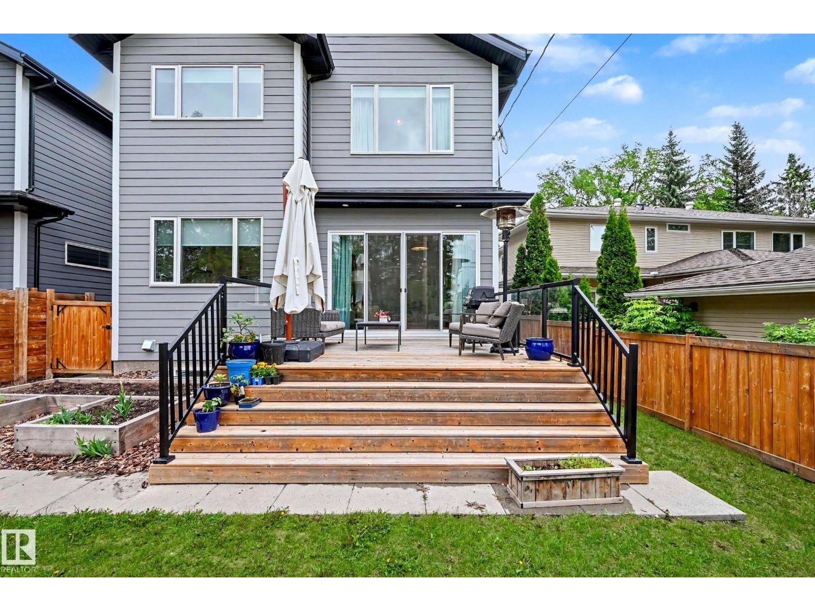 11743 83 AV NW - 50