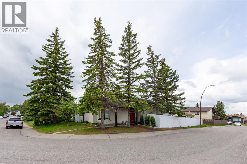 95 Castleridge Close NE - 2