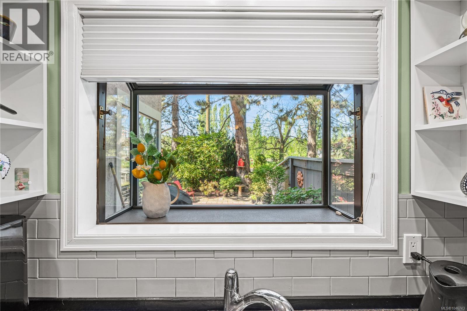 #18 1309 McKenzie Ave - Image 17