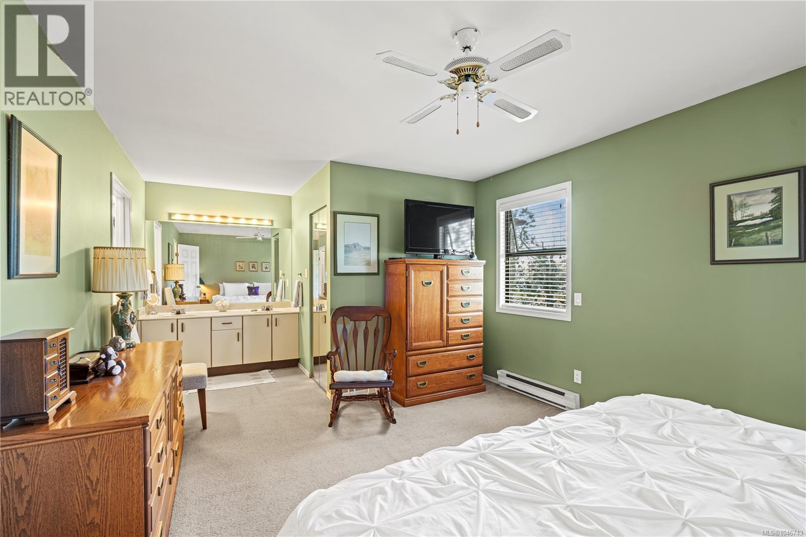 #18 1309 McKenzie Ave - 23